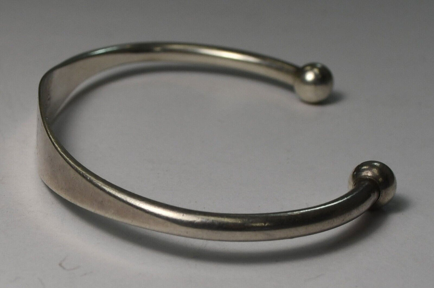 Sterling L Vernon Ball End Tapered Cuff 9mm Bracelet 6-3/4" Wrist