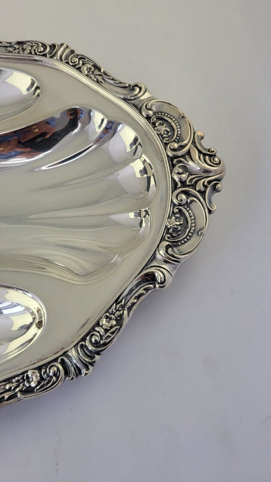 Wallace Baroque Silverplate 13 5/8" x 9-5/8" Relish Tray 3 Compartments Divided!