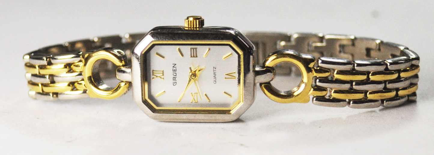 Women's Gruen Quartz Silver Roman Dial Rectangle Wristwatch 17mm GU2097-040