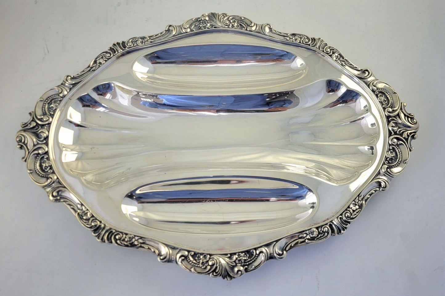 Wallace Baroque Silverplate 13 5/8" x 9-5/8" Relish Tray 3 Compartments Divided!