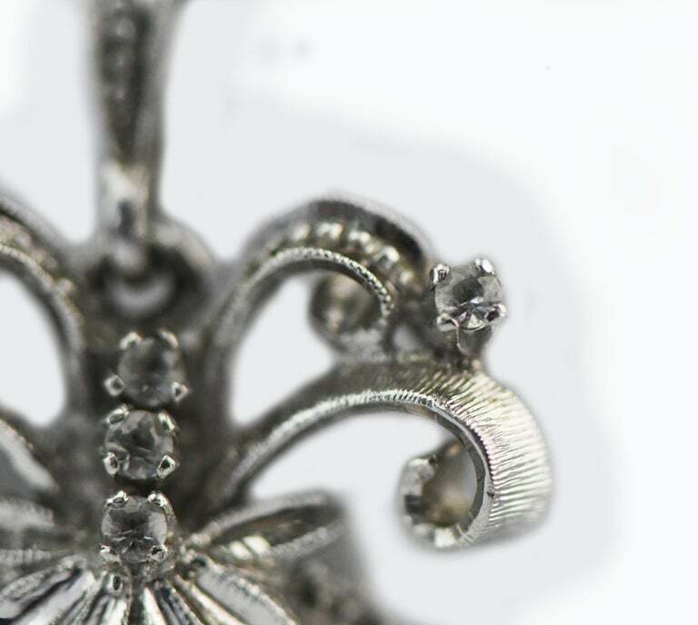 Classic 18kt White Gold Filigree with Pearl and 5 Diamond Pendant Charm