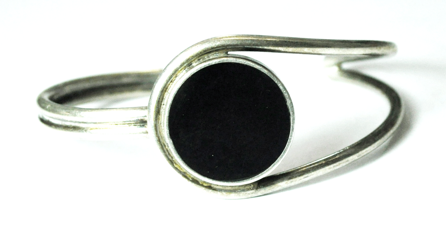 Sterling Mexico Round Black Onyx Cuff Bracelet 26mm 6-3/4" Wrist 24.6g