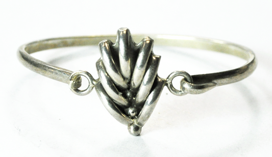 Sterling Mexico Pointed Pine Leaf 28mm 6.5" Wrist Latch Hook Bangle Bracelet