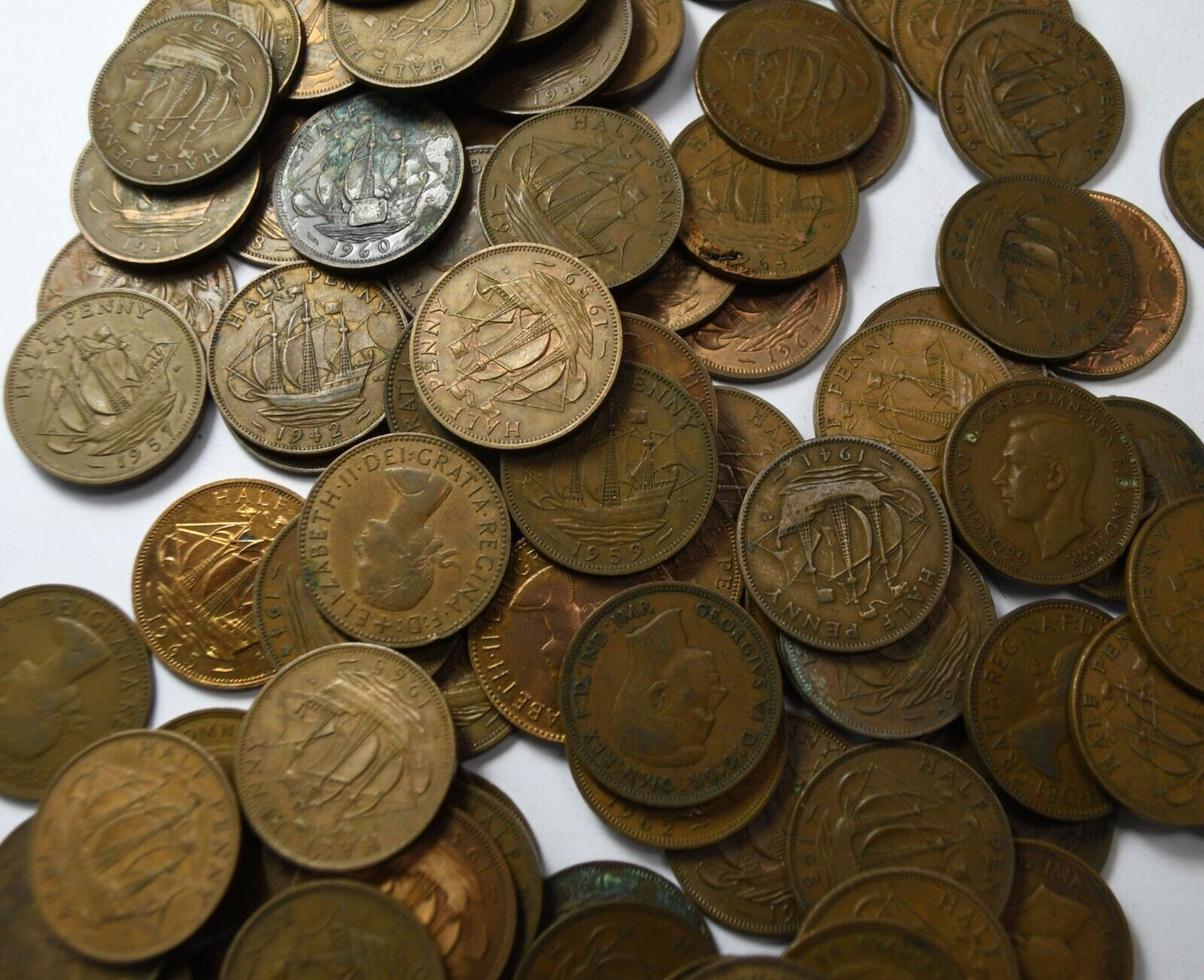 Lot of 225 Great Britain Half 1/2 Penny Coins 1937-1967  Bronze Coins