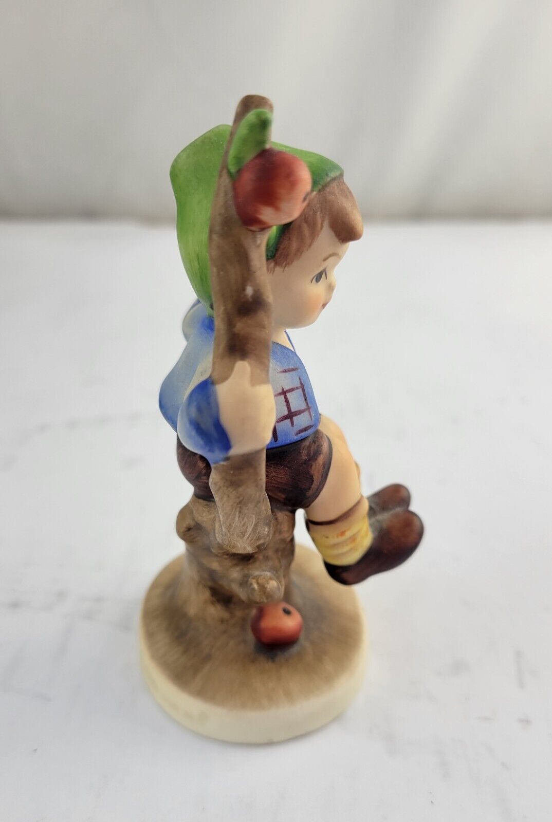 Goebel APPLE TREE GIRL And hotsell Boy HUMMEL W. Germany 4 1/2” Figurine