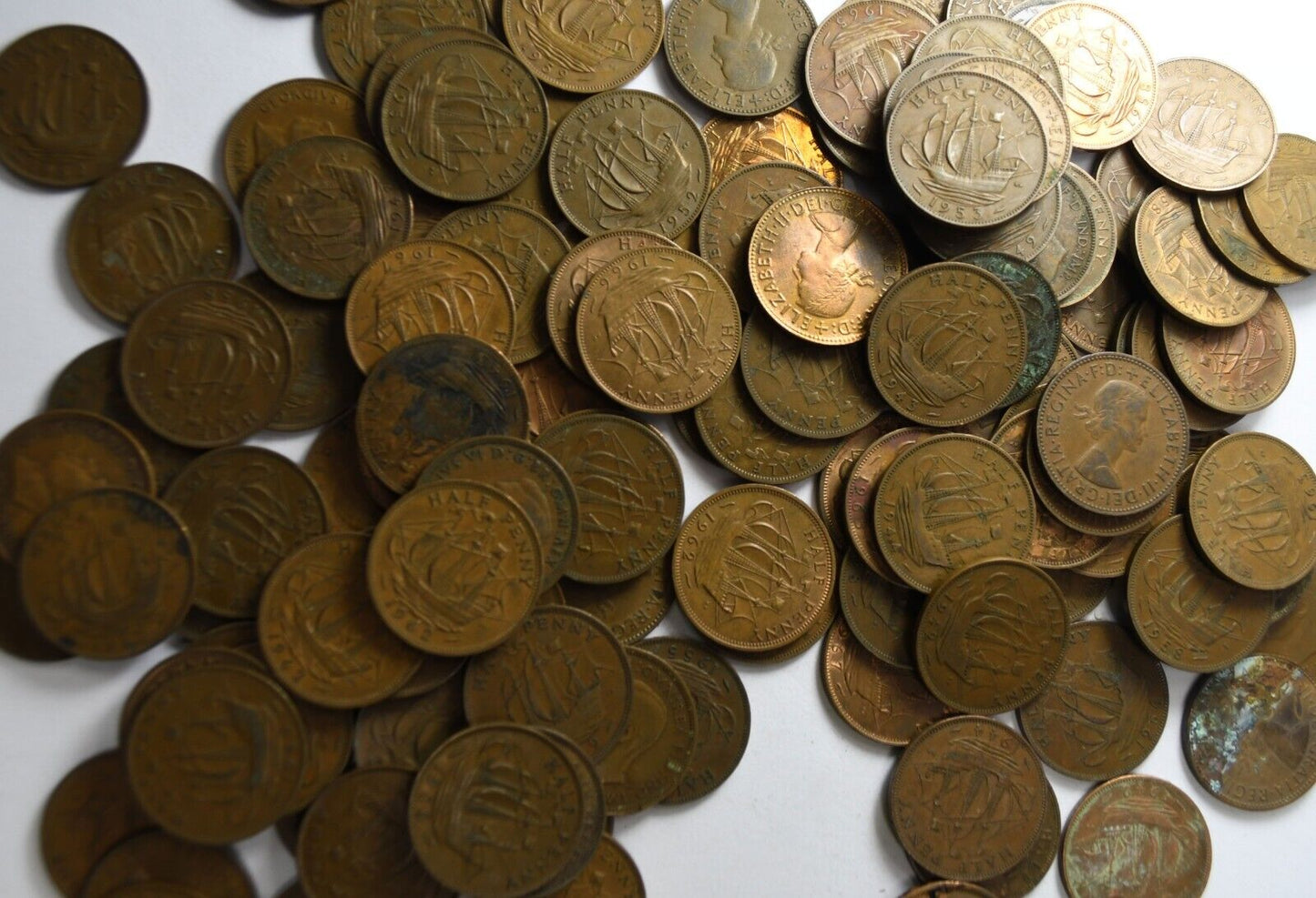 Lot of 225 Great Britain Half 1/2 Penny Coins 1937-1967  Bronze Coins