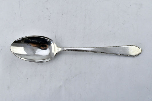 William & Mary by Lunt Sterling Silver Vegetable 8 5/8" Serving Spoon 2.1 oz.