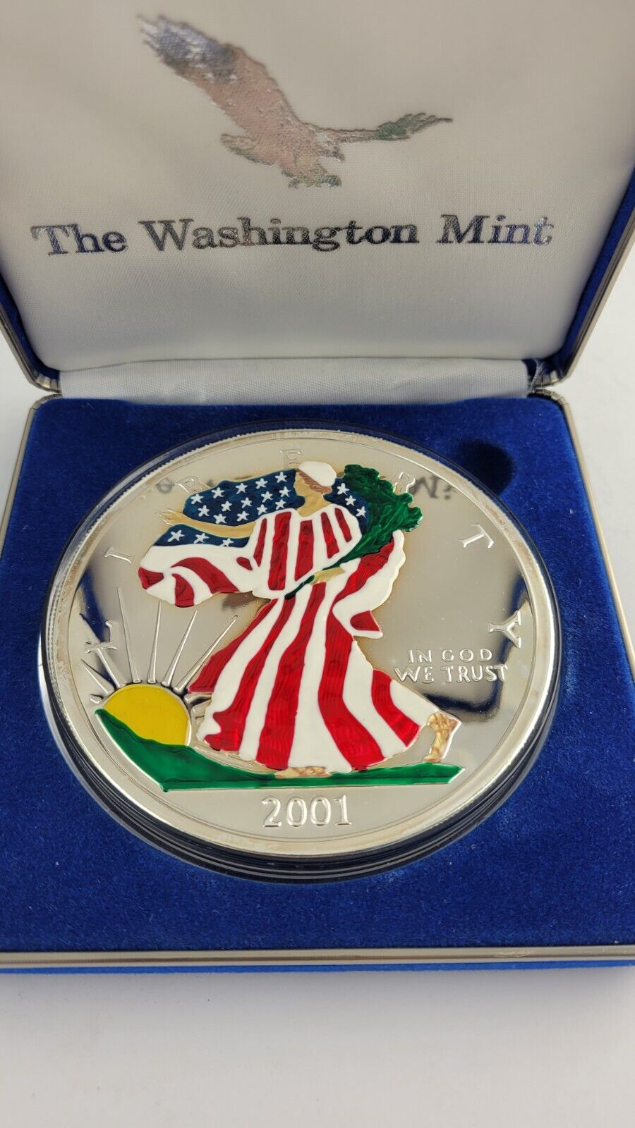 2001 Washington Mint Giant Half Pound (8oz) Painted Eagle w/Box .999 Fine Silver