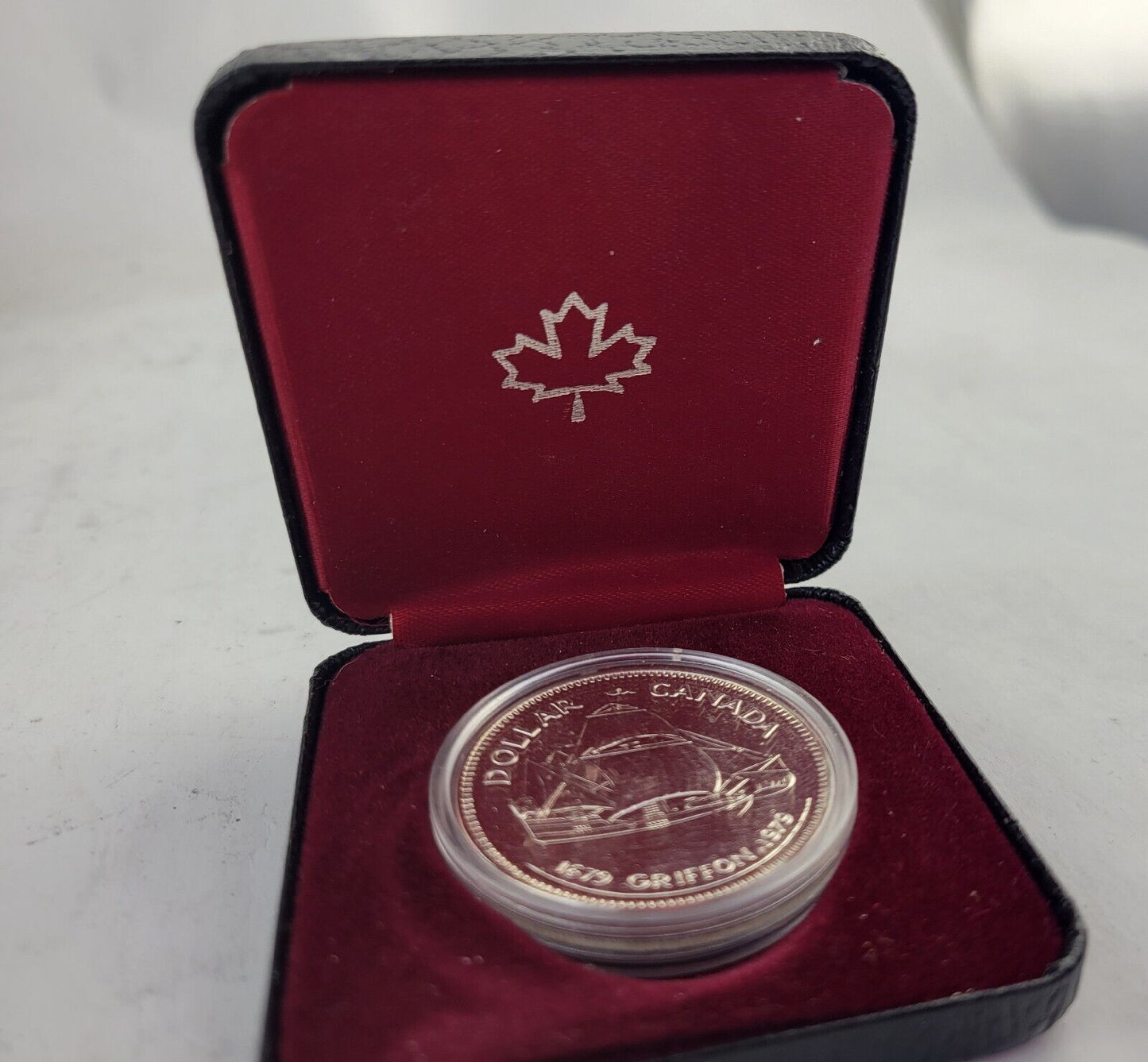 1670-1979 Canada Anniversary Griffon $1 Dollar Proof Coin w/ Box 50% Silver