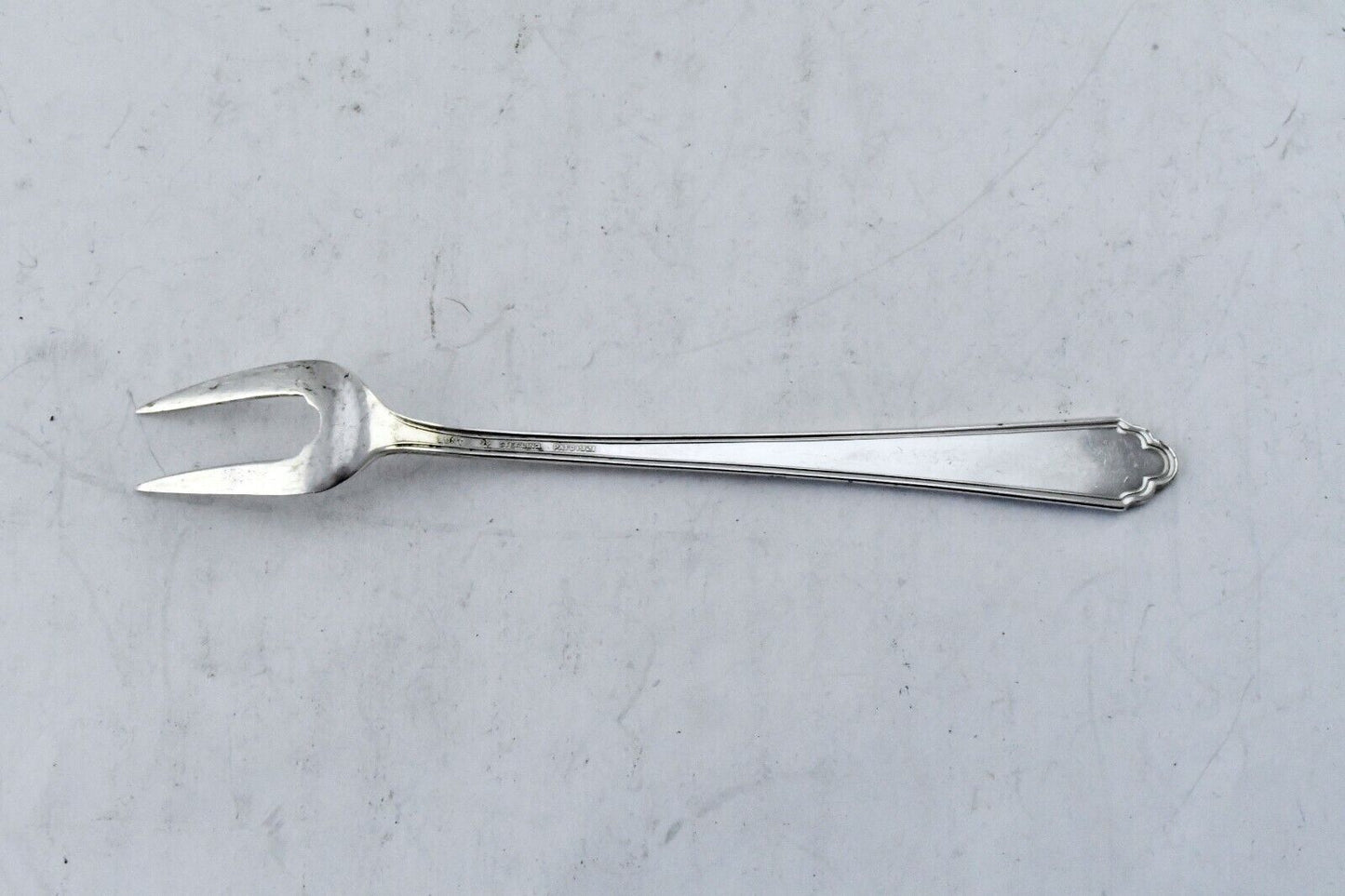 William & Mary by Lunt Sterling Silver 5 1/2" Solid 2 Prong Olive Fork .56 oz.