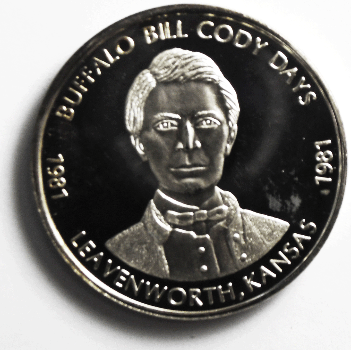 1981 Buffalo Bill Cody Days Leavenworth KS Proof 40mm 27g .999 Silver