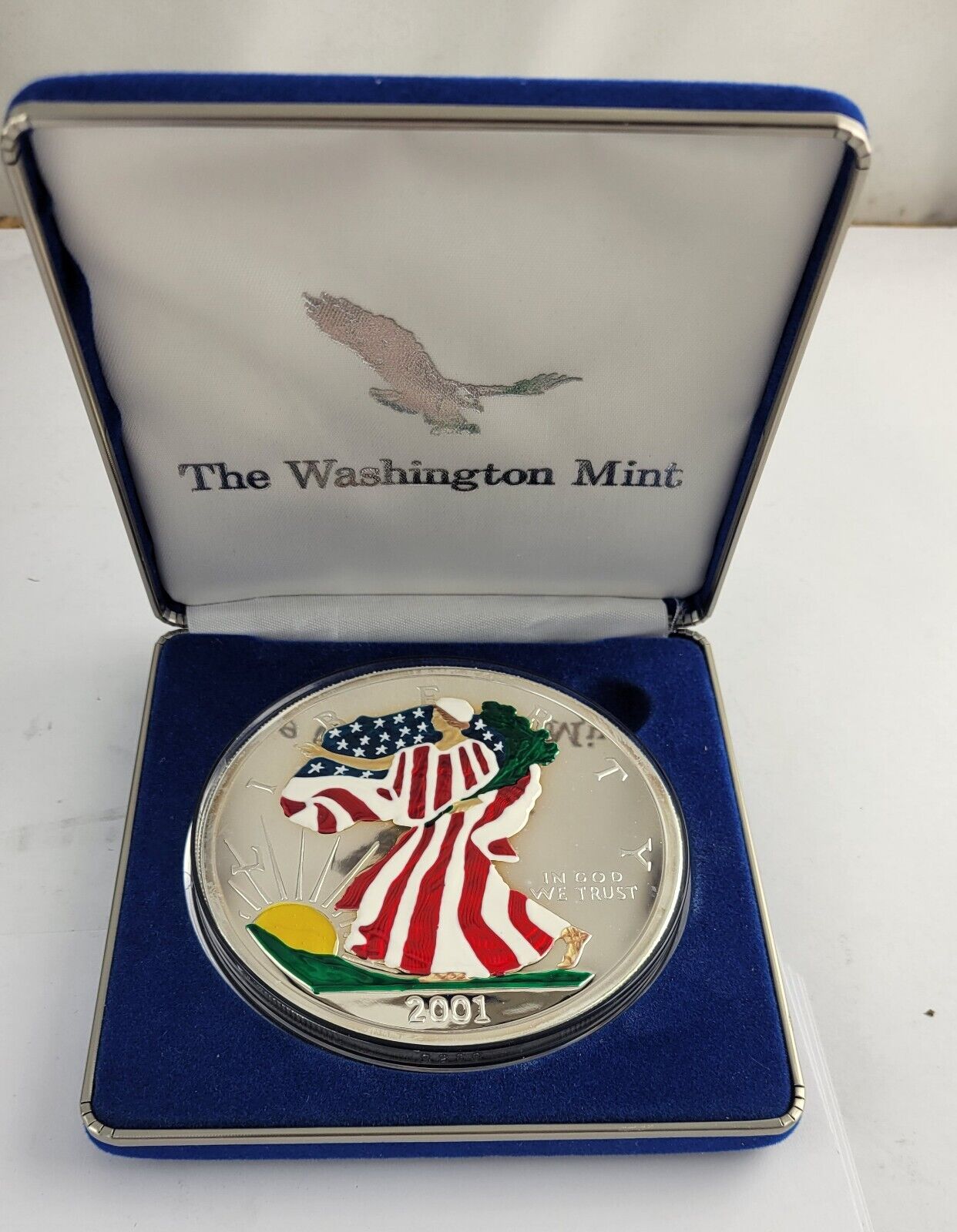 2001 Washington Mint Giant Half Pound (8oz) Painted Eagle w/Box .999 Fine Silver