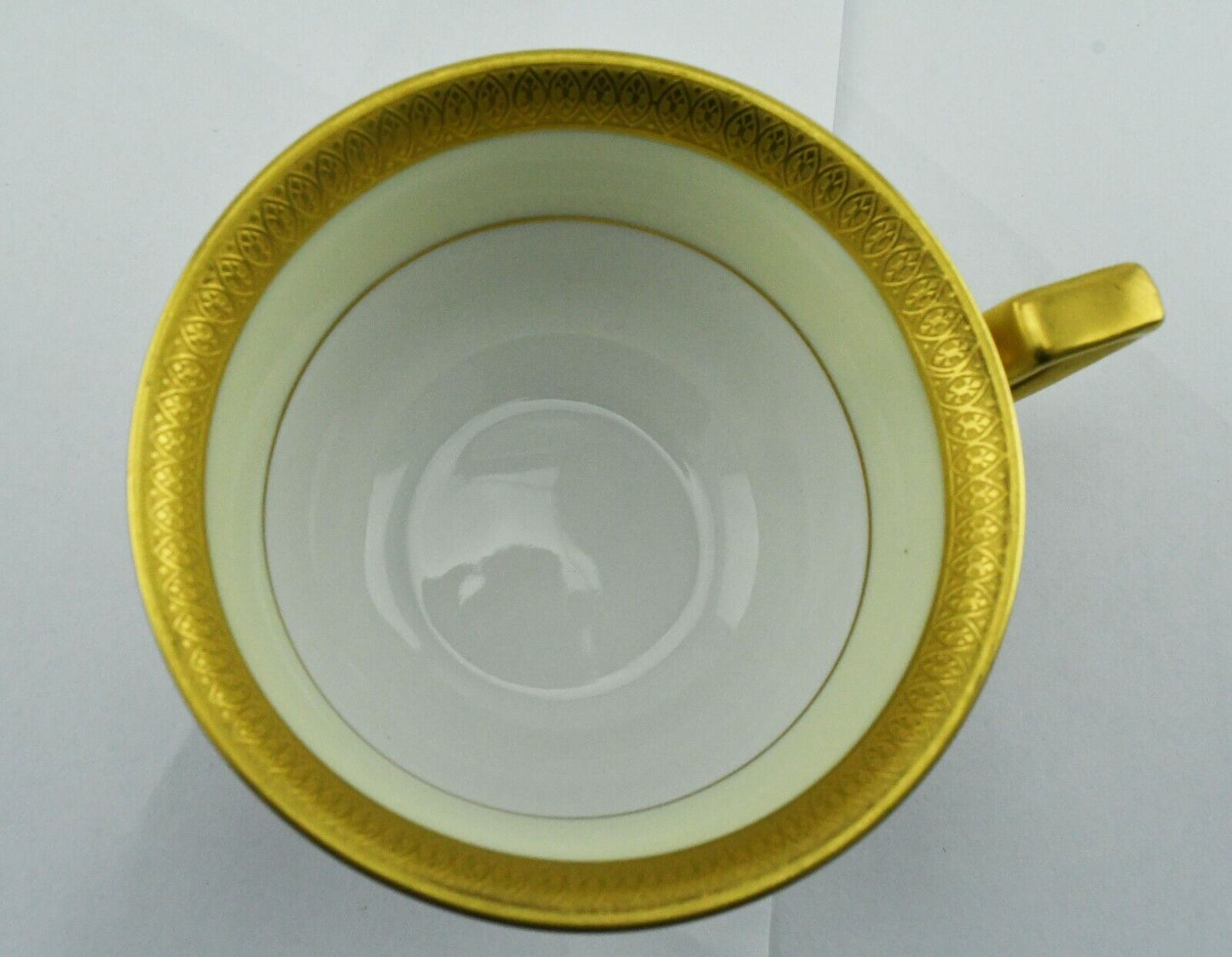 Clifton by TIRSCHENREUTH China Cream 4246 Gold Verge Bavaria Tea Cup