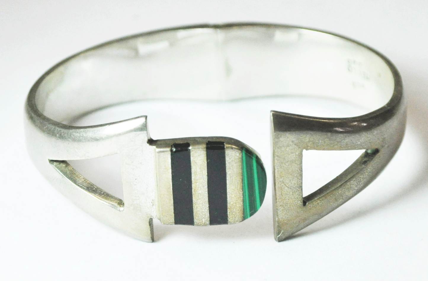 Sterling Mexico Malachite Onyx Stripe Triangle Hinged Bangle Bracelet 23mm 59.8g