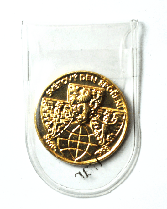 Ceska Sporitelna Gold Tone Bank Svetovy Den Sporeni Token 37mm