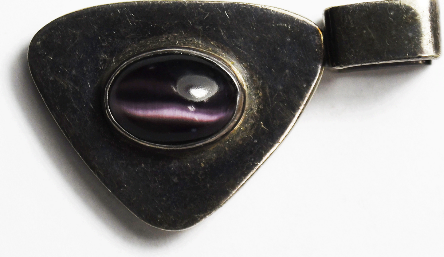 Sterling Mexico Purple Cats Eye Square Bale Triangle Pendant 42mm x 24mm