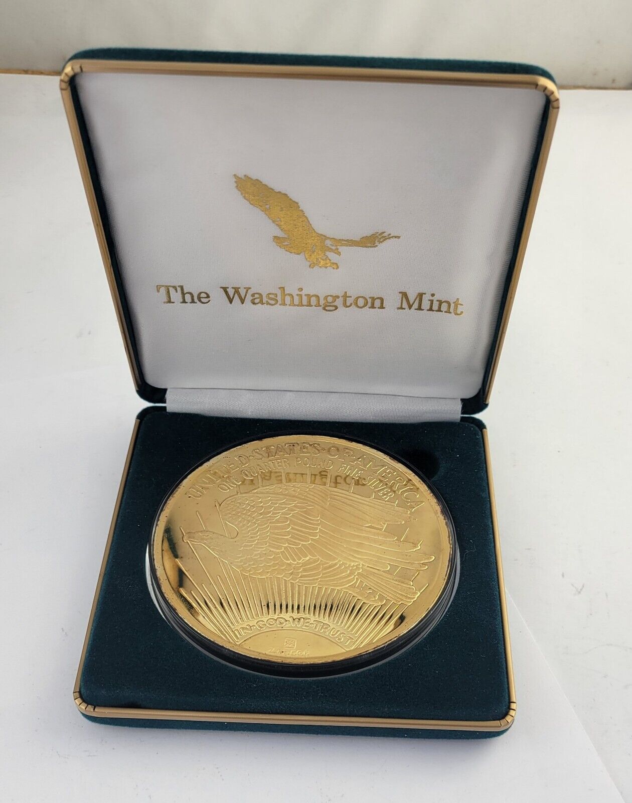 2001 Washington Mint Giant Qtr. Pound (4.oz) Golden Eagle w/Box .999 Fine Silver