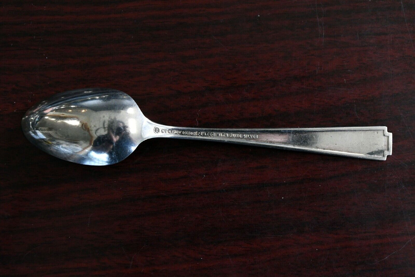 1939 New York Worlds Fair Silver Plate 4 1/2" Souvenir Spoon .31 oz.