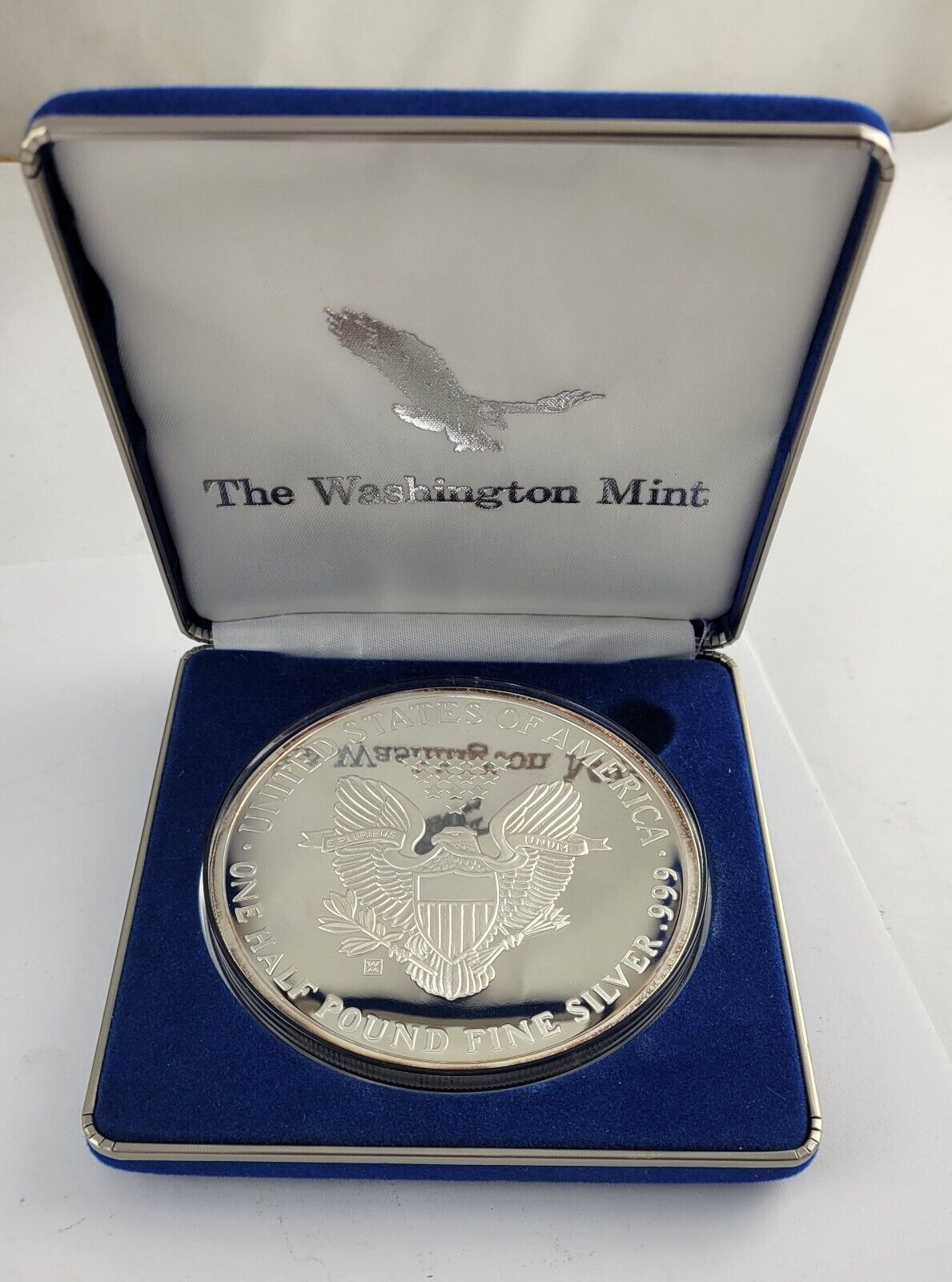 2001 Washington Mint Giant Half Pound (8oz) Painted Eagle w/Box .999 Fine Silver